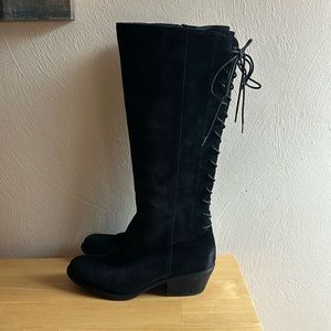 Sofft knee high boots with lace up detail.